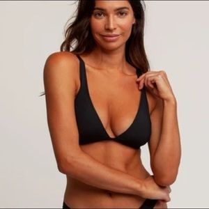 Islander swim top in black